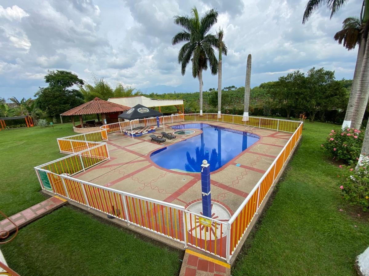 Alojamiento Campestre Hawaii Montenegro Exterior photo